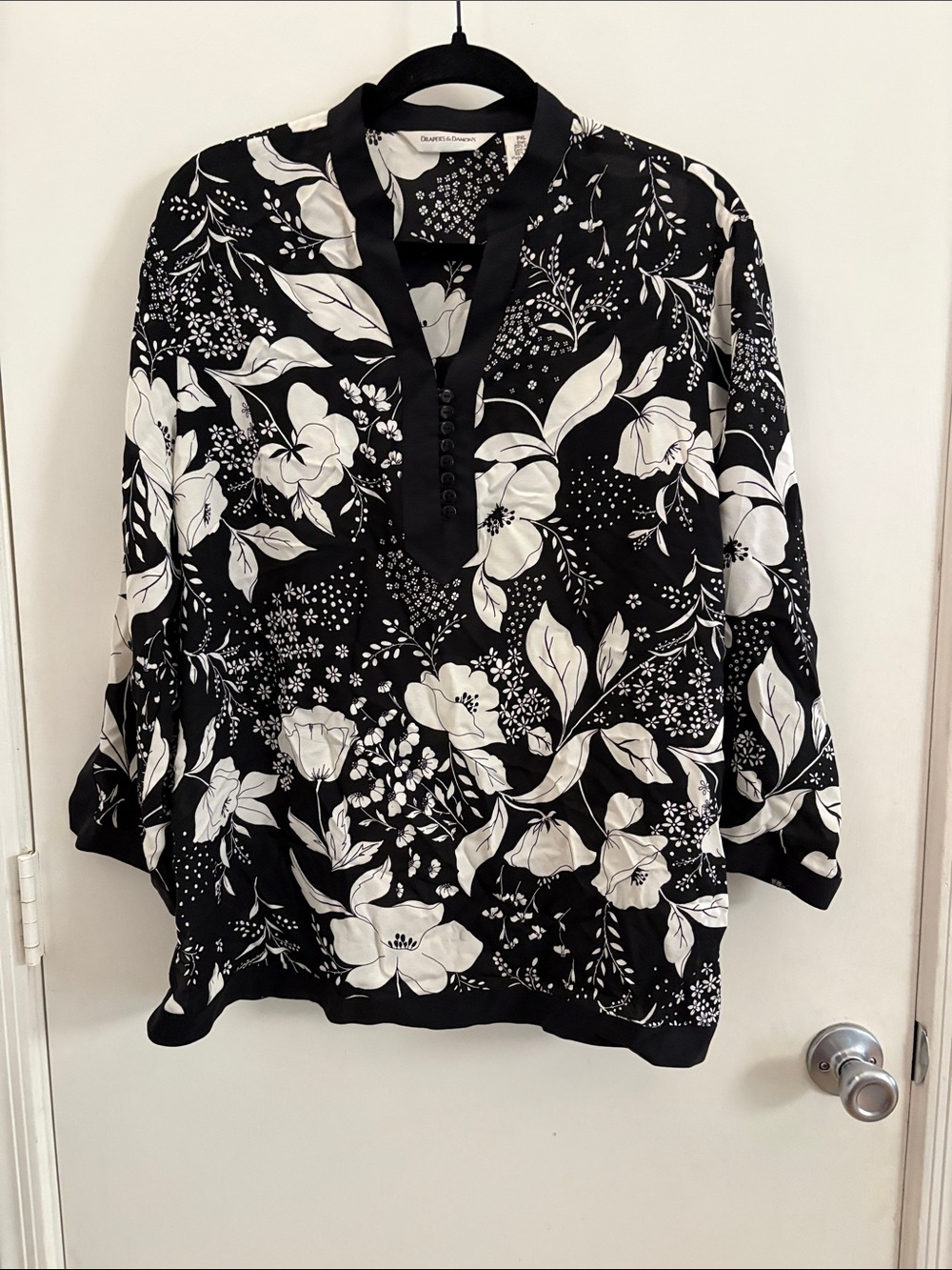 Draper’s & Damon’s 100% Silk Black White Floral Tunic Blouse SZ PXL Luxury